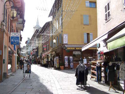 Bourg saint maurice rue du centre routes touristiques de savoie guide touristique de rhone alpes