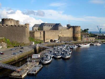 Brest ville d art et d histoire routes touristiques dans le finistere guide du tourisme en bretagne