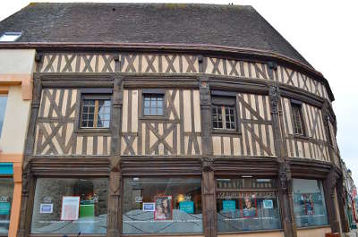 Brou maison a pans de bois routes touristiques dans l eure et loir guide du tourisme cen