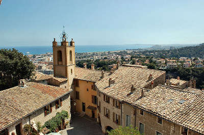 Cagnes sur mer haut de cagnes les routes touristique des alpes maritime guide du tourisme provence alpes cote d azur