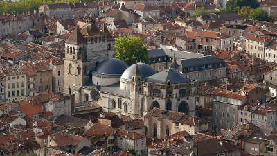 Cahors ville d art et d histoire cathedrale saint etienne routes touristiques du lot guide touristique midi pyrenees