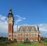 Calais hotel de ville et le beffroi routes touristiques du nord guide touristique nord pas de calais