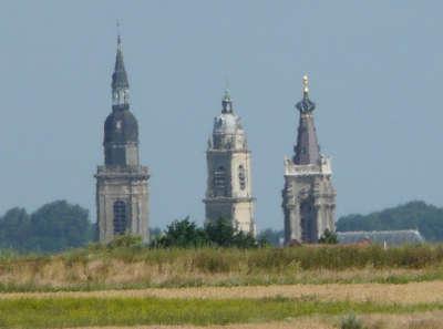 Cambrai les clochers et le beffroi routes touristiques du nord guide touristique nord pas de calais
