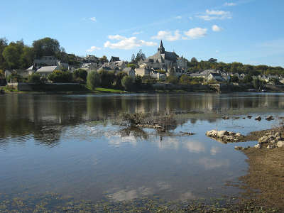 Candes saint martin plus beau village routes touristiques dans l indre et loire guide du tourisme centre val de loire