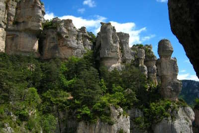 Cantobre parc naturel regional des grands causses guide du tourisme de l aveyron midi pyrenees