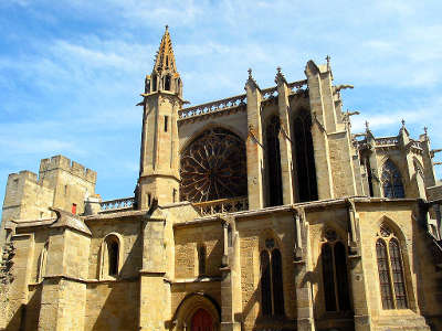 Carcassonne la basilique saint nazaire grand site de france ville dart et d histoire routes touristiques de aude guide du tourisme d occitanie