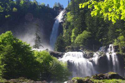 Cascade d'Ars routes touristiques de l'Ariège Guide touristique de Midi Pyrénées