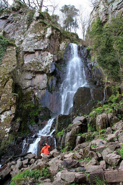 Cascade du nidec sur la route des chateaux d alsace guide du tourisme copie