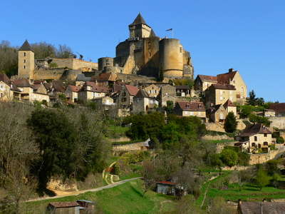 Castelnaud la chapelle et le chateau de castelnaud route touristique en dordogne guide du tourisme de la nouvelle aquitaine