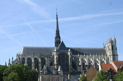 Cathedrale d amiens les routes touristique de la sommes guide touristique de picardie