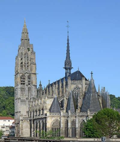 Caudebec en caux l eglise notre dame routes touristiques de seine maritime guide touristique de la haute normandie