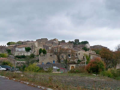 Cereste vue du village routes touristique des alpes de haute provence guide du tourisme provence alpes cote d azur