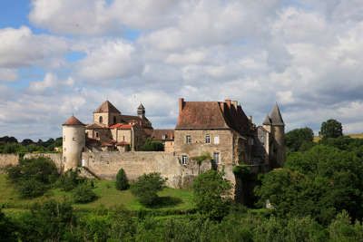 Chantelle l abbaye route au c ur de la vallee de la sioule routes touristiques de l allier guide touristique auvergne