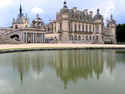 Chantilly le chateau routes touristique de l oise guide du tourisme de picardie