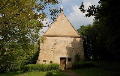 Chapelle de saint hilaire des noyers routes touristiques dans l eure et loire guide du tourisme centre val de loire