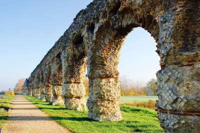 Chaponost aqueduc gallo romaine route touristique du rhone guide du tourisme de rhone alpes