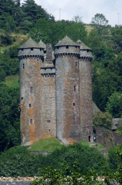 Chateau d anjony route historique des chateau d auvergne