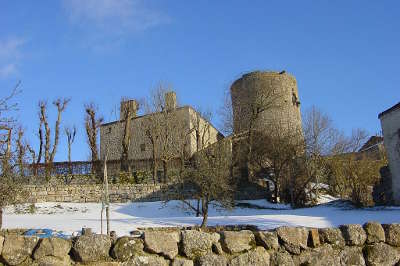 Chateau d esplantas route historique des chateau d auvergne guide du tourisme du haute loire