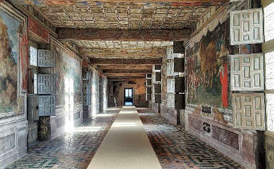 Chateau d oiron galerie de peinture renaissance routes touristique des deux sevres guide du tourisme poitou charente