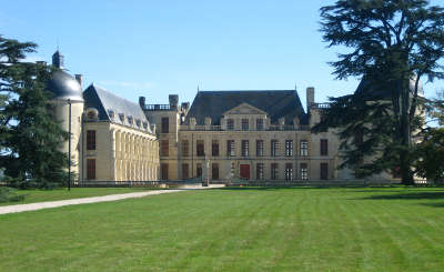 Chateau d oiron routes touristique des deux sevres guide du tourisme poitou charente