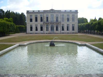 Chateau de bouges le chateau les routes touristiques dans l indre guide du tourisme centre val de loire