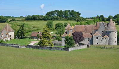 Chateau de buranlure routes touristiques dans le cher guide du tourisme centre val de loire