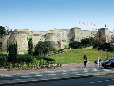 Chateau de caen routes touristiques du calvados guide touristique de normandie