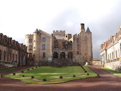 Chateau de chazeron route historique des chateau d auvergne guide du tourisme du haute loire