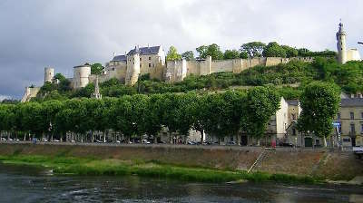 Chateau de chinon routes touristiques dans l indre et loire guide du tourisme centre