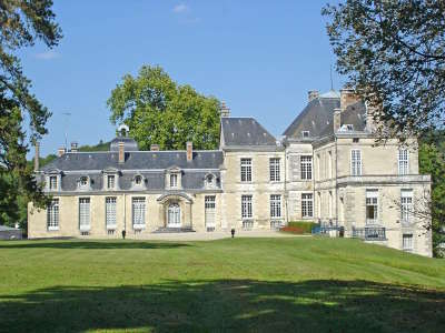 Chateau de cirey routes touristiques dans la haute marne guide du tourisme grand est