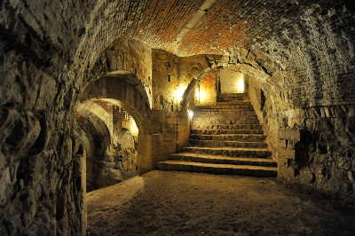 Chateau de foix salle routes touristiques de ariege guide du tourisme midi pyrenees