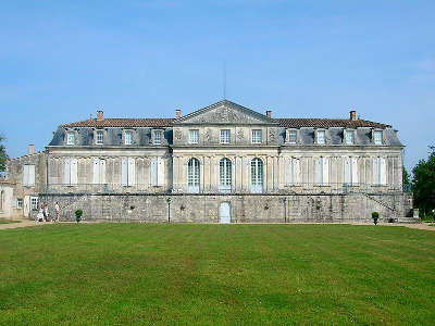 Chateau de la gataudiere route des tresors de saintonge guide du tourisme de la charente maritime