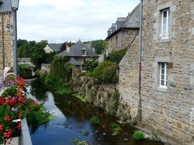 Chatelaudren petite cite de caractere routes touristiques dans les cotes d armor guide du tourisme en bretagne