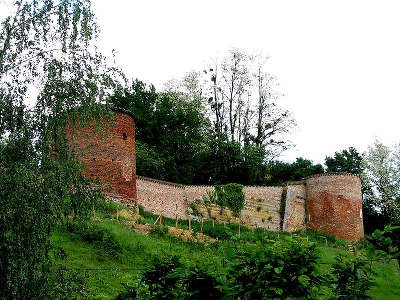 Chatillon sur chalaronne plus beau detours le chateau routes touristiques de ain guide du tourisme de rhone alpes