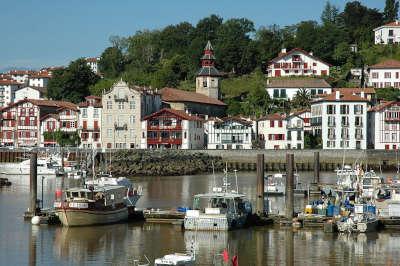 Ciboure route touristique des pyrenees atlantiques guide touristique de l aquitaine