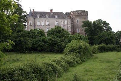 Clere sur layon route des vins d anjou patrimoine du haut layon guide du tourisme de maine et loire