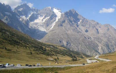 Col du lautaret routes touristiques des hautes alpes guide du tourisme de provence alpes cote d azyr