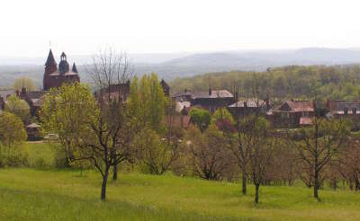 Collonges la rouge plus beaux villages routes touristique de correze guide touristique du limousin