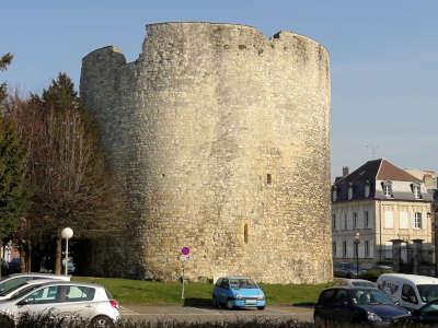 Compiegne tour jeanne d arc routes touristiques de l oise guide du tourisme de picardie