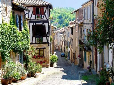 Cordes sur ciel grand site occitanie ruelle routes touristiques du tarn guide du tourisme midi pyrenees