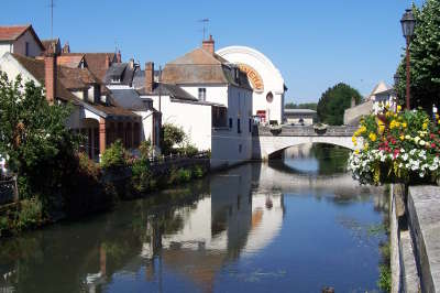 Cosne cours sur loire routes touristiques dans la nievre guide du tourisme en bourgogne