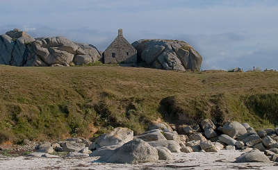 Cote des legendes menez ham routes touristiques dans le finistere guide du tourisme en bretagne