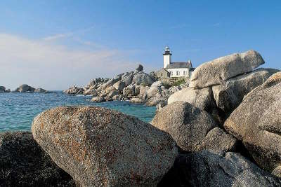 Cote des legendes routes touristiques dans le finistere guide du tourisme en bretagne