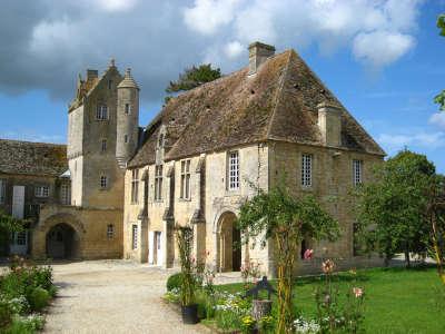 Creully sur seulles prieure saint gabriel saint gabriel brecy routes touristiques du calvados guide touristique de normandie