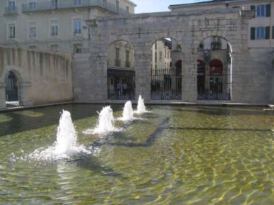 Dax la fontaine chaude routes touristiques des landes guide du tourisme nouvelle aquitaine