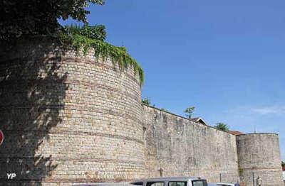 Dax vestiges des remparts gallo romains route touristique des landes guide touristique de l aquitaine