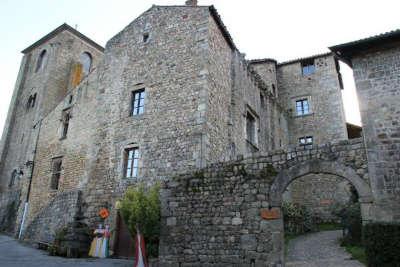 Desaignes village de caractere chateau et musee routes touristiques de l ardeche guide du tourisme rhone alpes