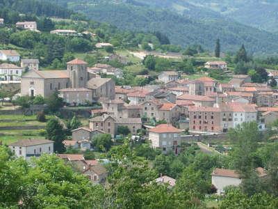 Desaignes village de caractere chateau routes touristiques de l ardeche guide du tourisme rhone alpes