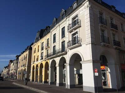 Dieppe ville d art et d histoire arcades de la poissonnerie quai duquesne routes touristiques de seine maritime guide touristique de la haute normandie