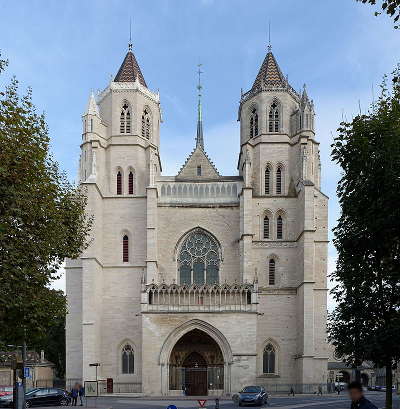 Dijon la cathedrale routes touristiques en cote d or guide du tourisme en bourgogne